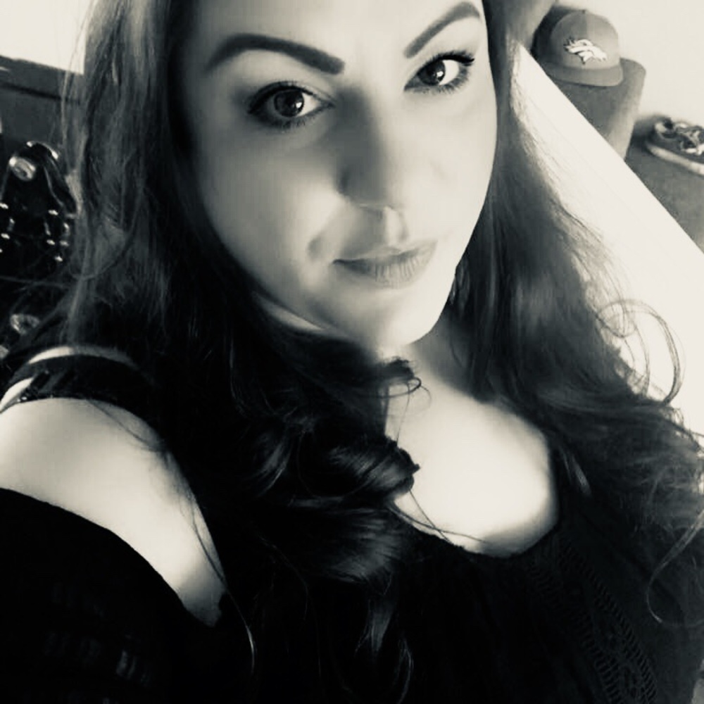 Meet your Posher, Nikolle